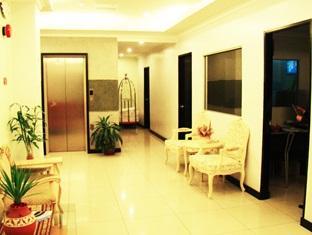 Adel Hotel Putatan Exterior foto